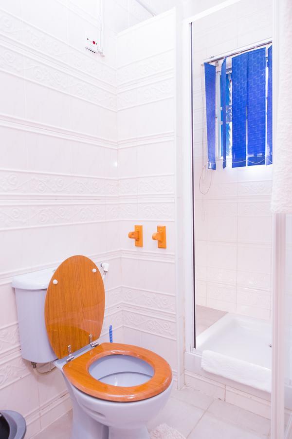 Maxwell Court Apartments Accra Esterno foto