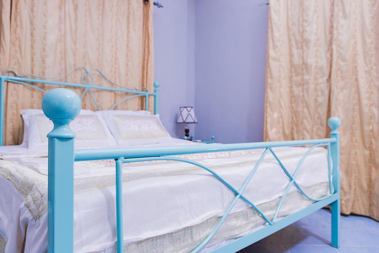 Maxwell Court Apartments Accra Esterno foto
