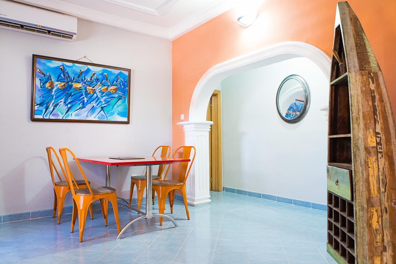 Maxwell Court Apartments Accra Esterno foto