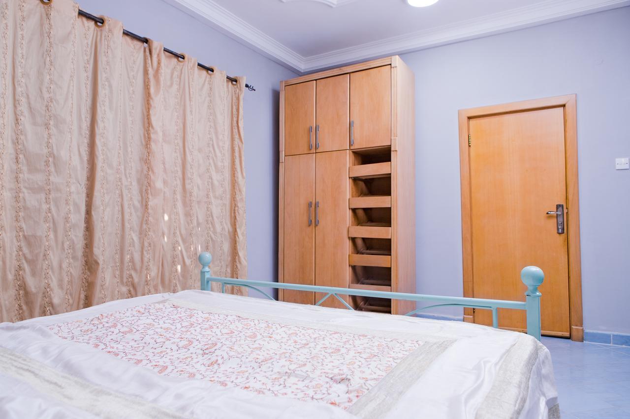 Maxwell Court Apartments Accra Esterno foto