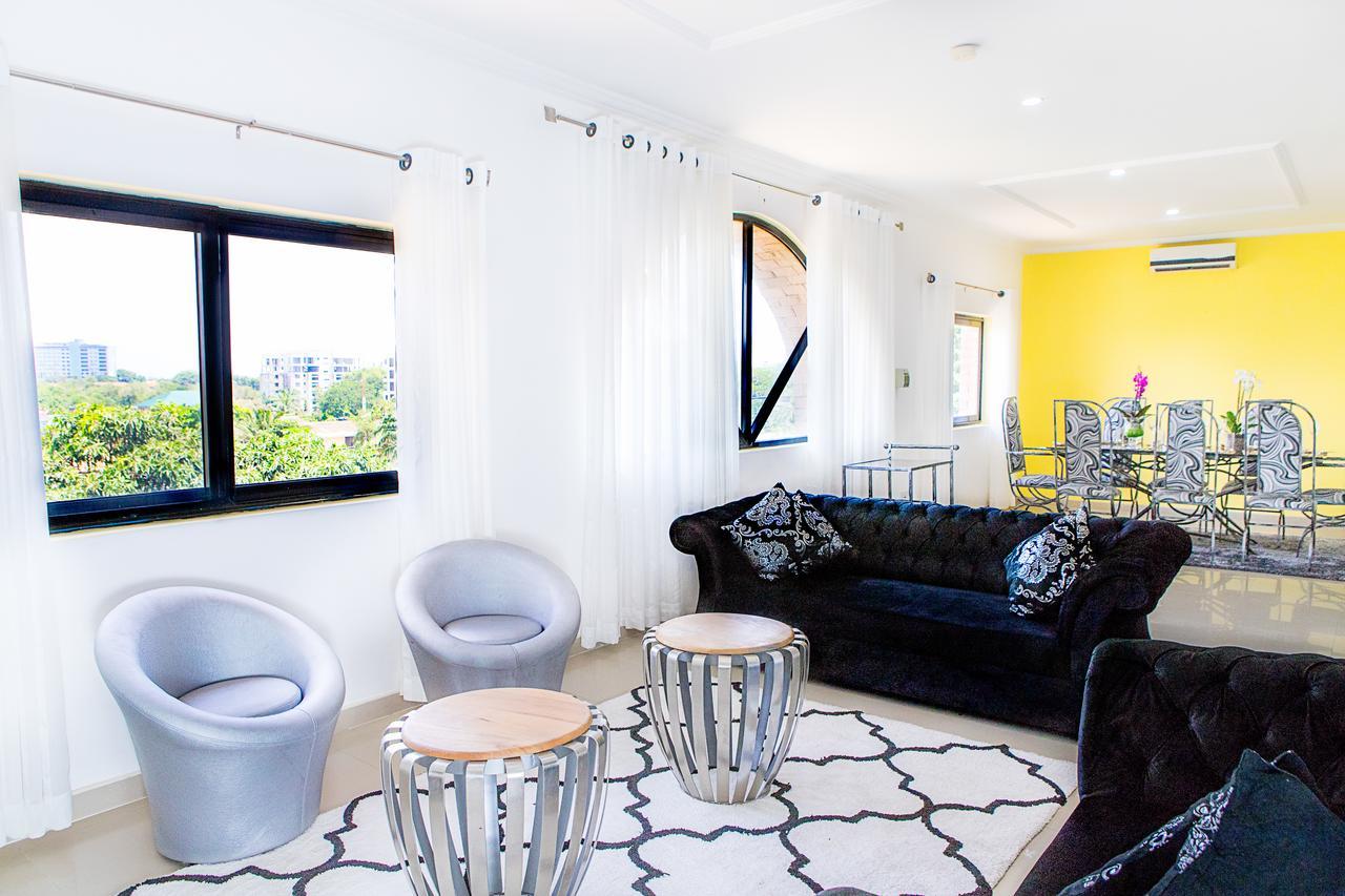 Maxwell Court Apartments Accra Esterno foto