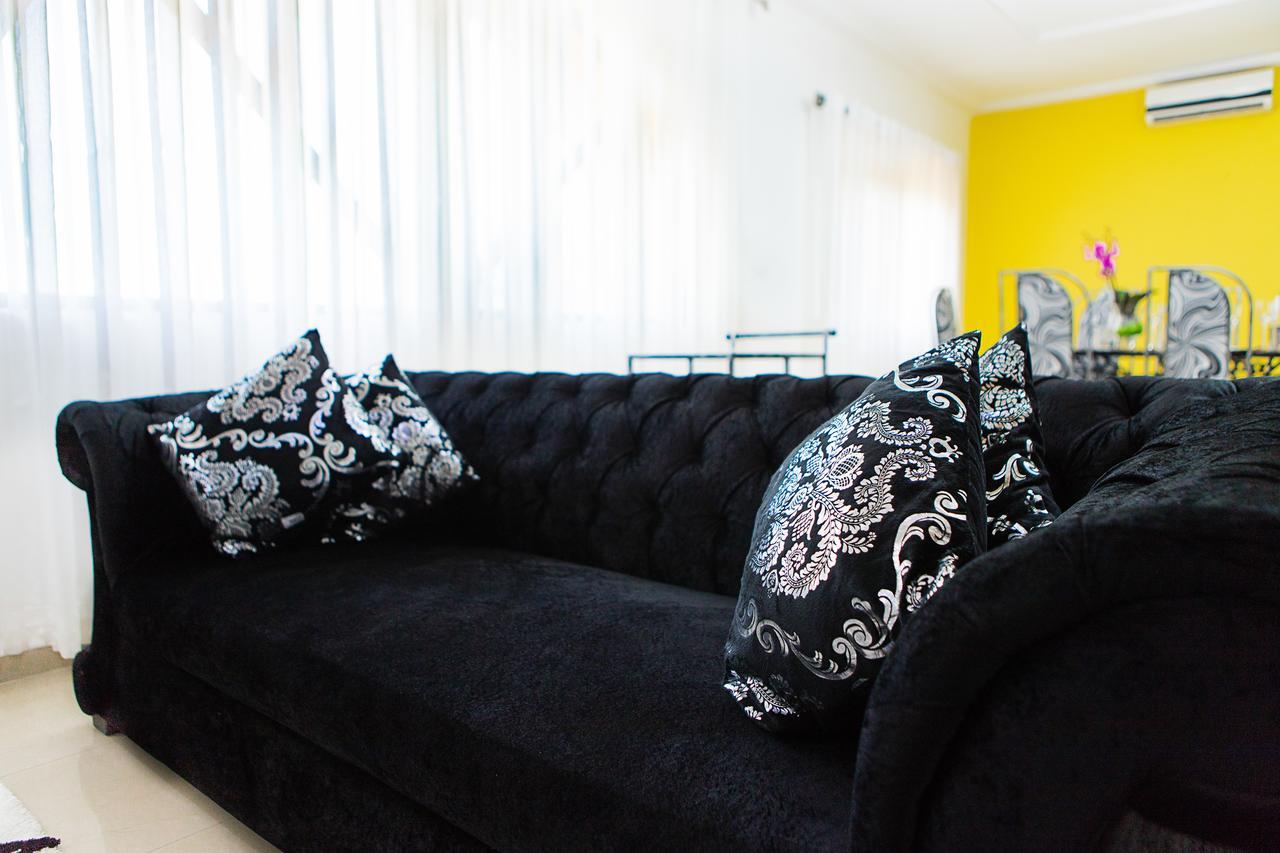 Maxwell Court Apartments Accra Esterno foto