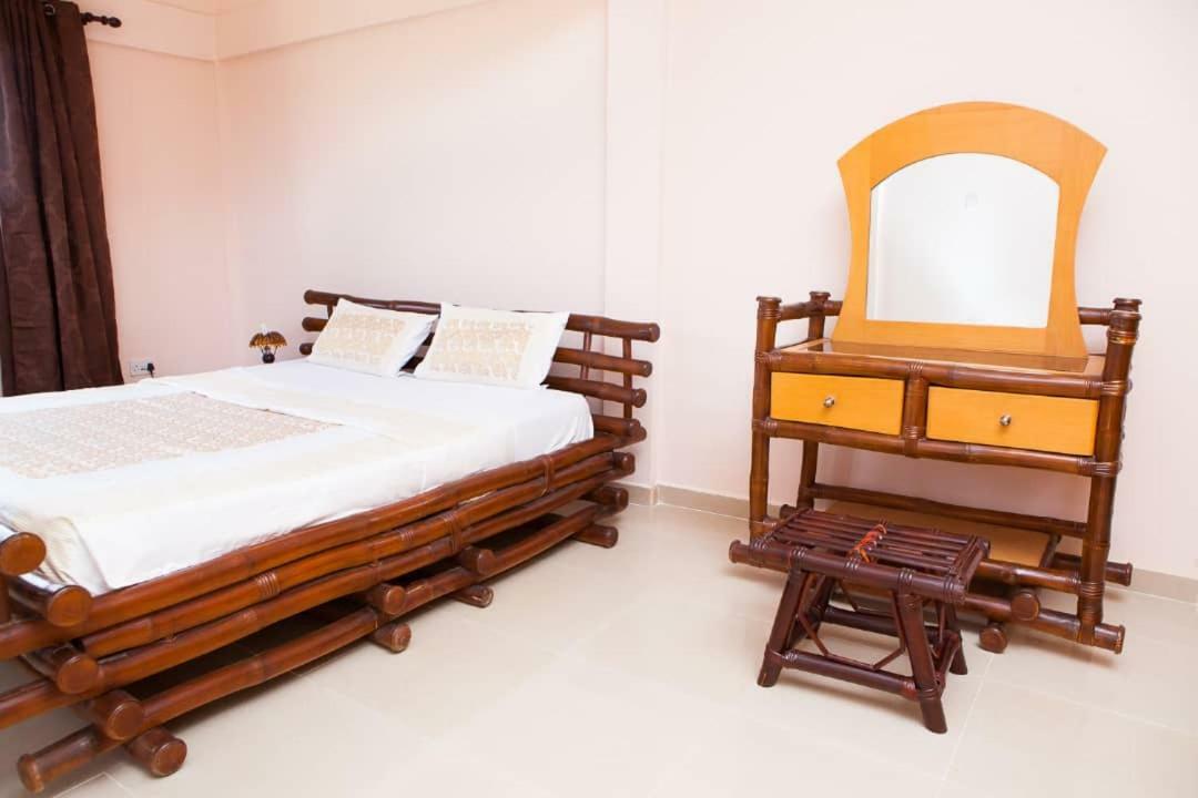 Maxwell Court Apartments Accra Esterno foto